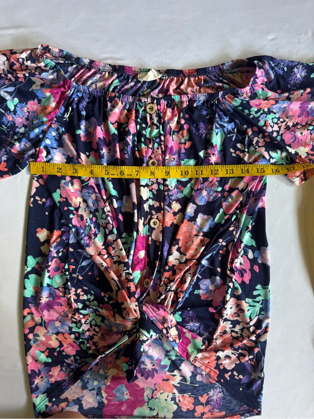 143 Story by Line Up Floral Off Shoulder Knot Front Top Medium Boho - Picture 6 of 6
